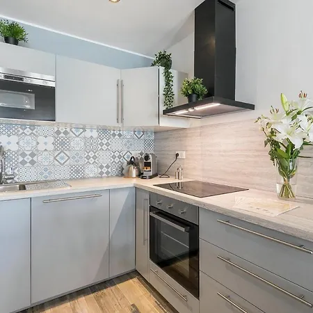 Unsejourametz-fr Meubles Ossons Du T2 Au T4 Avec Parking, Мец