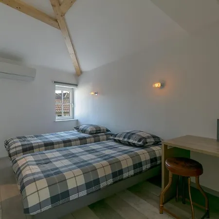 Unsejourametz-fr Meubles Ossons Du T2 Au T4 Avec Parking, Апартаменты Мец